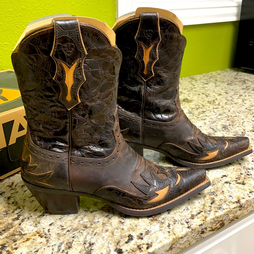 Ariat Ladies Dahlia boots size 7.5